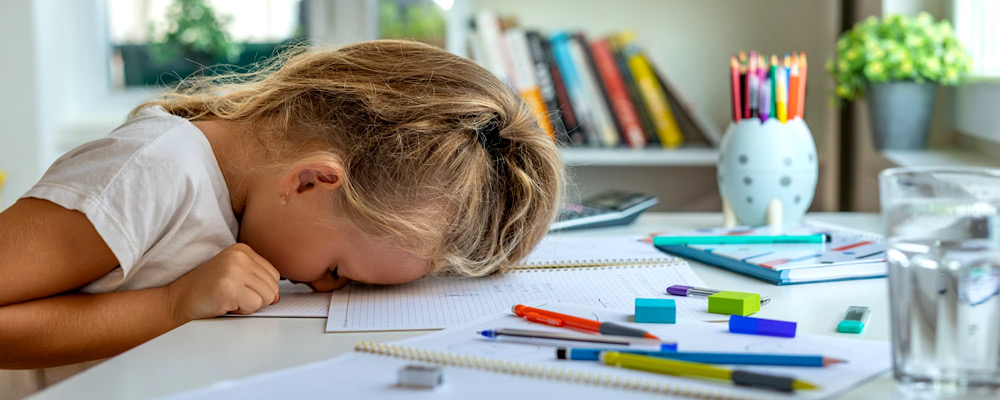 سنتنافادین چیست و چه تفاوتی با ریتالین دارد؟ عوارض، تاثیر و فواید در ADHD